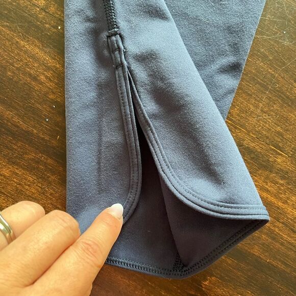 Lululemon pant 035  - Picture 3 of 5